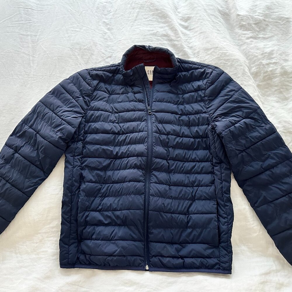 Gap Lightweight Down Alternative Puffer Jacket